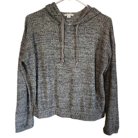 American Eagle Outfitters Sweaters - EUC American Eagle Sweater